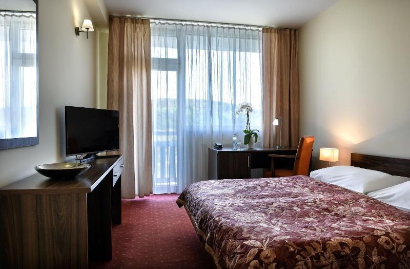 Hotel Magnolia Piest'any Eksteriør billede