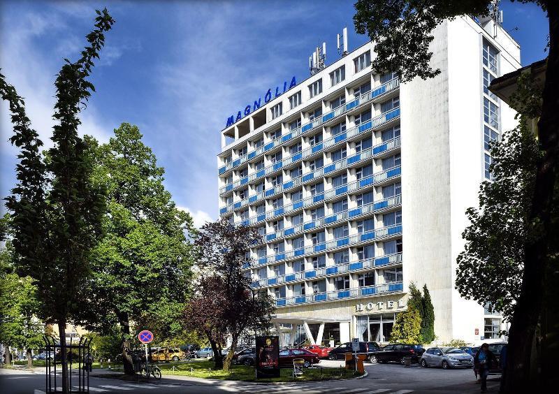 Hotel Magnolia Piest'any Eksteriør billede
