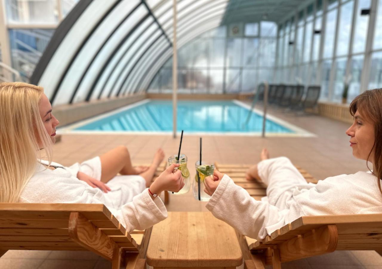 Hotel Magnolia Piest'any Eksteriør billede
